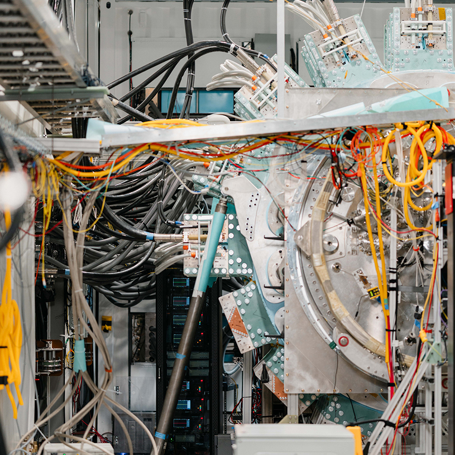 LM26 fusion demonstration machine